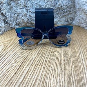 BRAND NEW✨
BUTTERFLIES SUNGLASSES
KIDS EYEWEAR ACCESSORY
LEAD FREE
UV PROTECTION